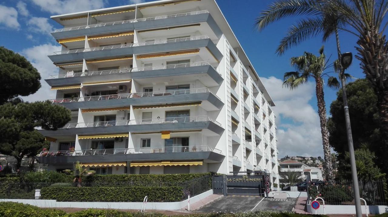 Grand studio climatisé en bord de mer avec parking sécurisé Golfe-Juan Extérieur photo